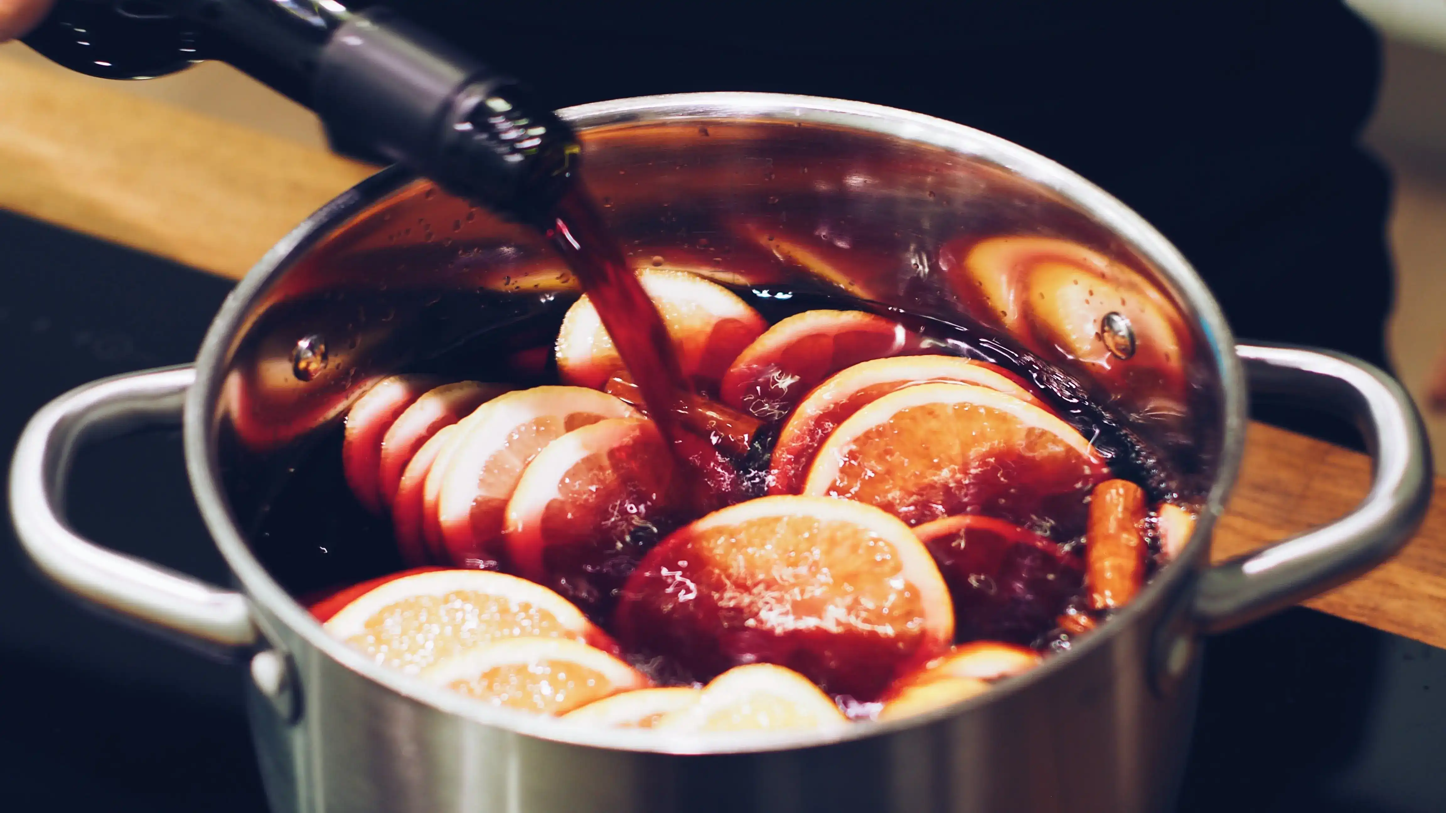 The Warmth of the Season: A Guide to Mulled Wine and 3 Delicious Recipes